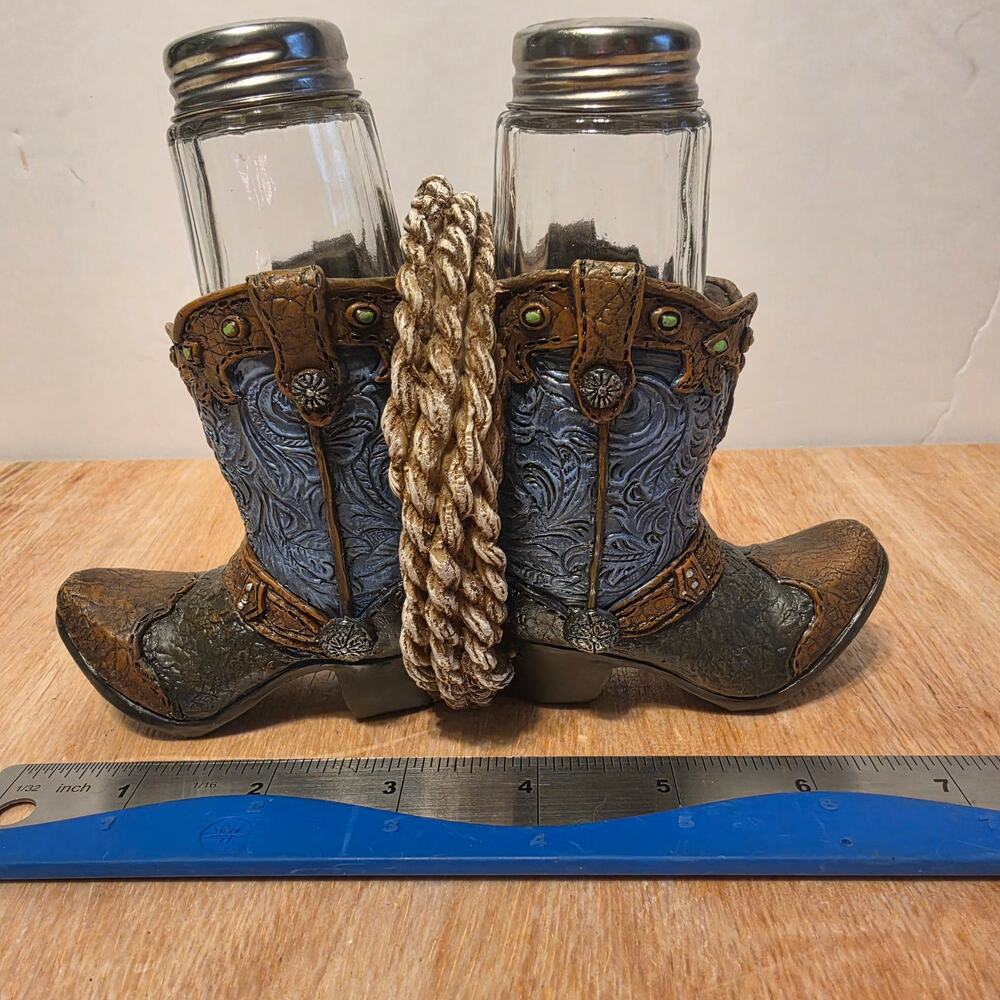 Rustic Wester-Style Salt & Pepper Shaker Set cowboy boots and rope glass shakers